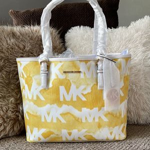 Michael Kors tote